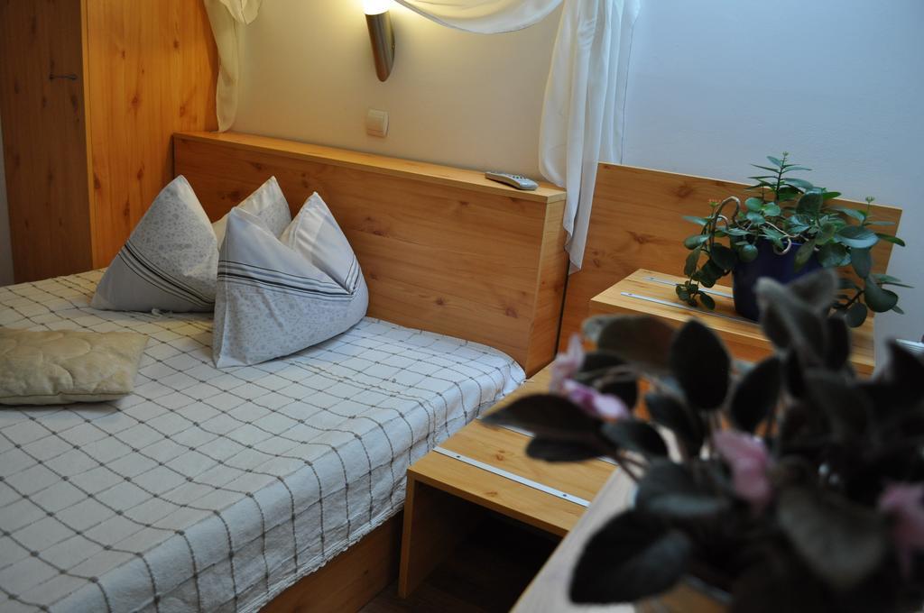 Bistro-Pension La Teleferic Sinaia Extérieur photo