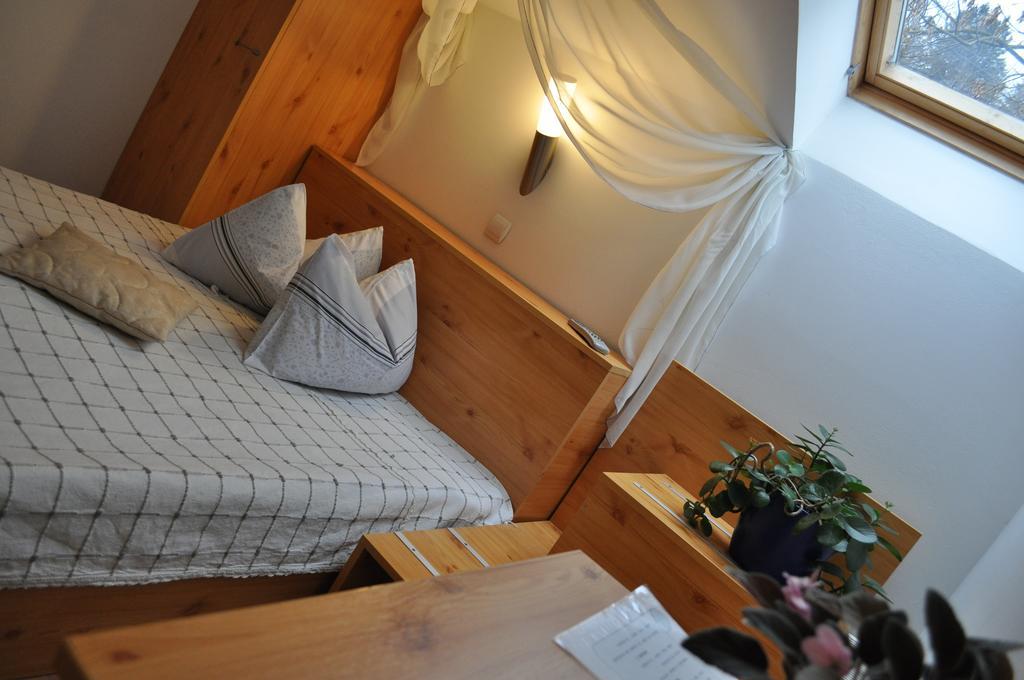 Bistro-Pension La Teleferic Sinaia Extérieur photo
