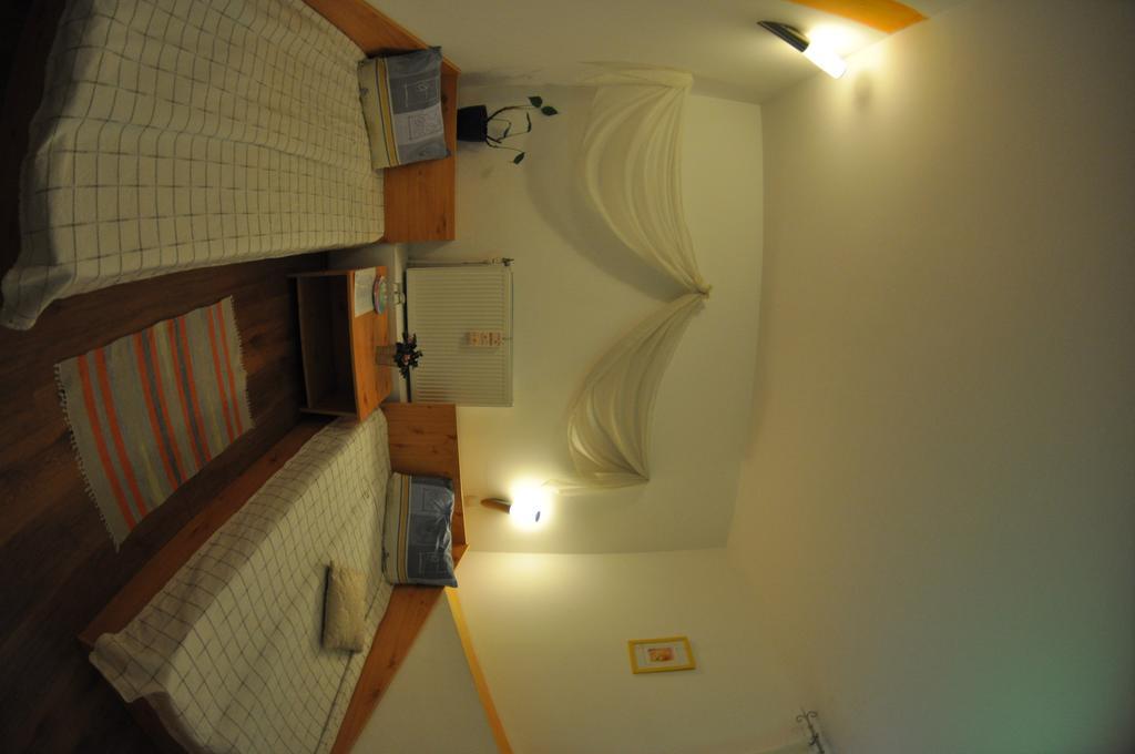 Bistro-Pension La Teleferic Sinaia Extérieur photo