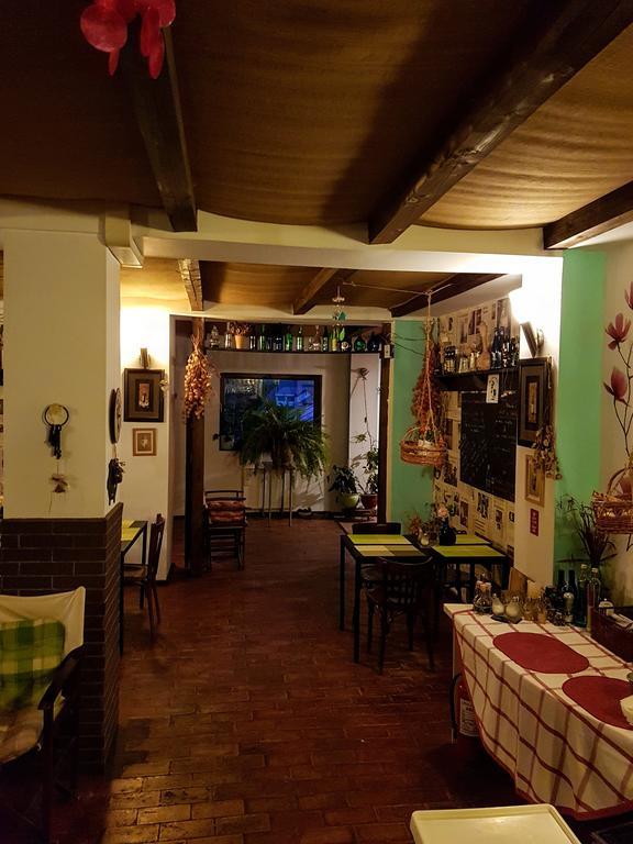 Bistro-Pension La Teleferic Sinaia Extérieur photo